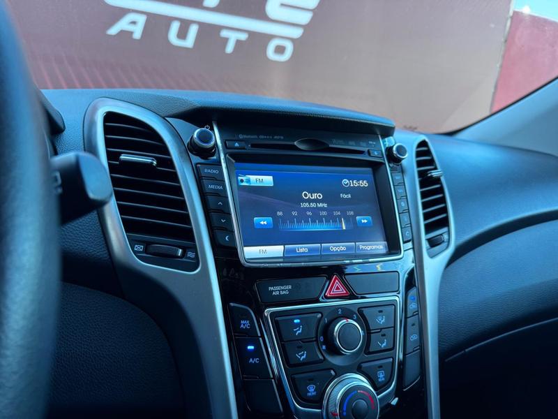 Hyundai i30 1.8 - foto 10