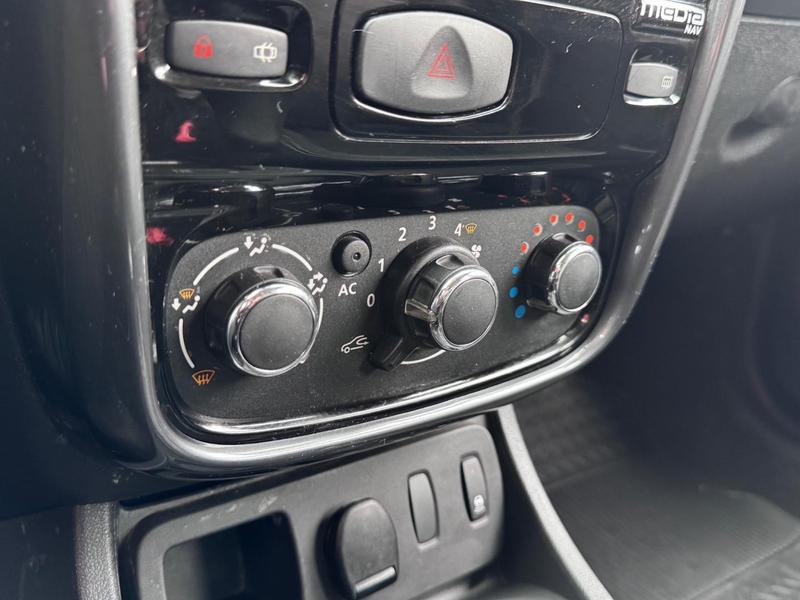 Renault Duster 2.0 D 4x2a - foto 11