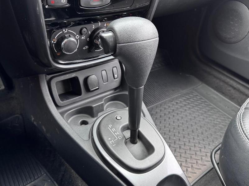 Renault Duster 2.0 D 4x2a - foto 12