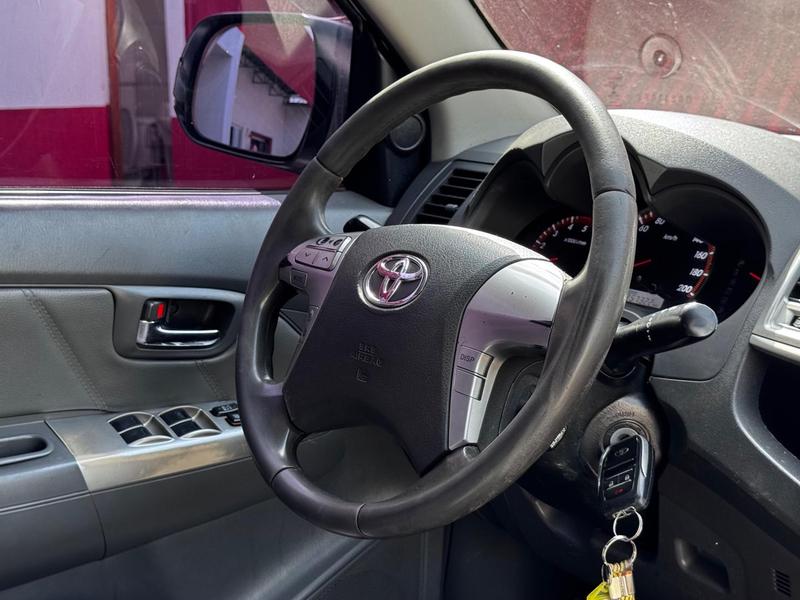 Toyota Hilux Cd4x4 Srv - foto 9