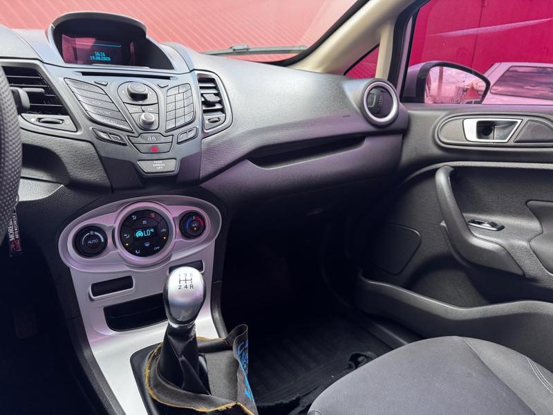 Ford Fiesta Sedan 1.6 16V Flex Mec. - foto 17