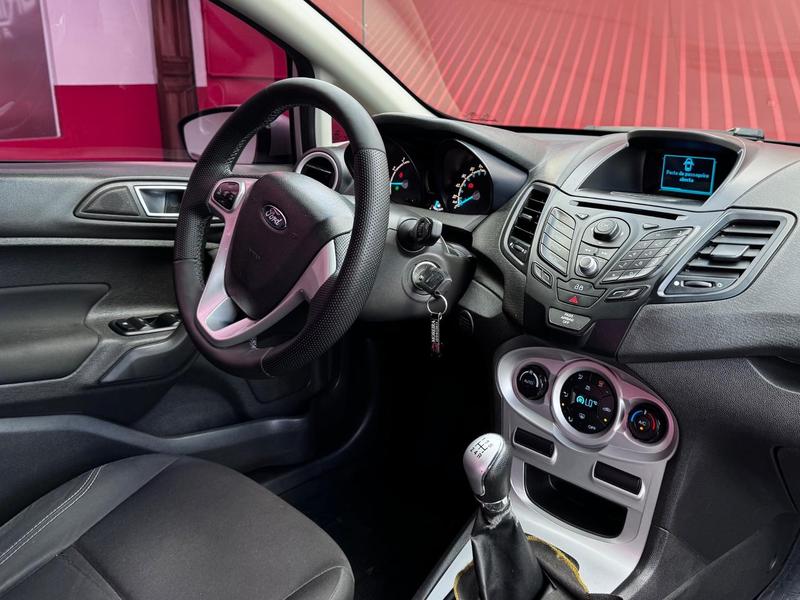 Ford Fiesta Sedan 1.6 16V Flex Mec. - foto 7