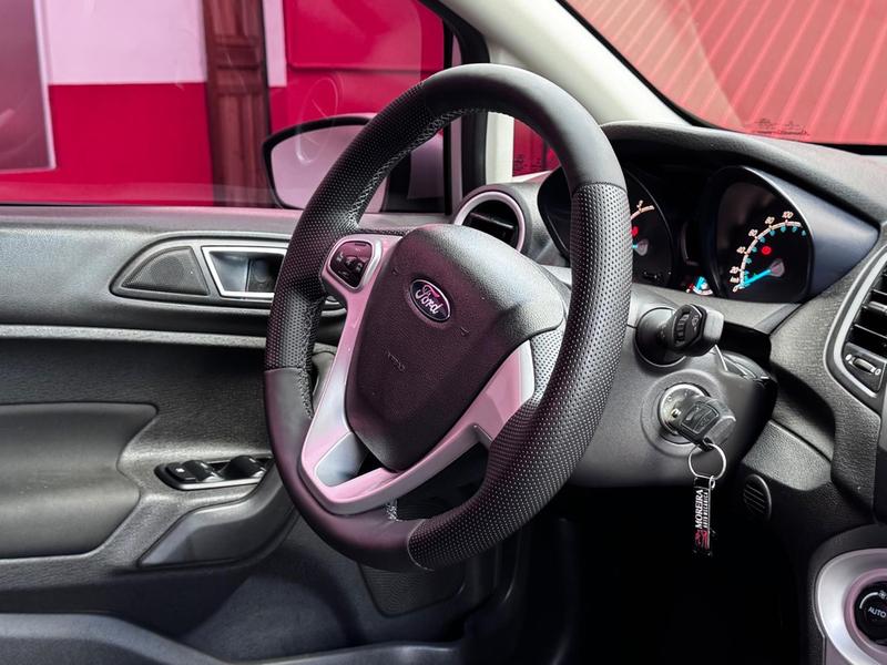 Ford Fiesta Sedan 1.6 16V Flex Mec. - foto 9