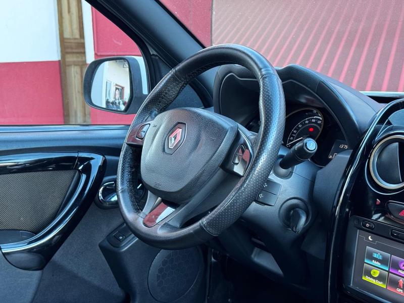 Renault Duster 2.0 D 4x2a - foto 9