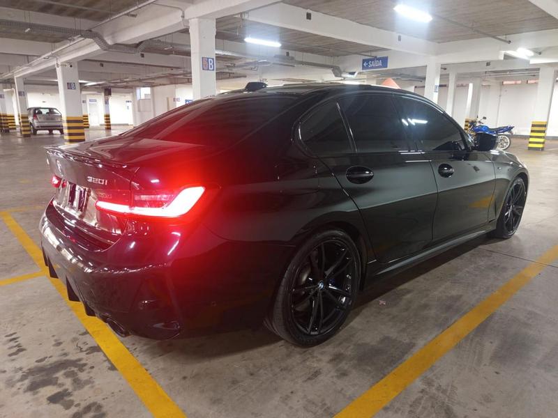BMW 320i M Sport Flex - foto 12
