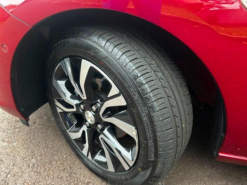 Chevrolet Onix Plus 10tat - foto 7