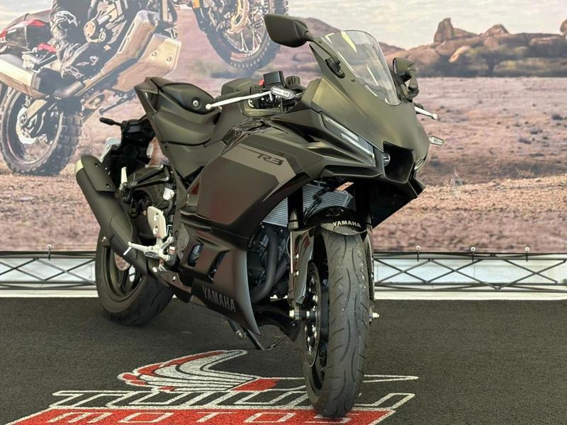 YAMAHA YZF R3