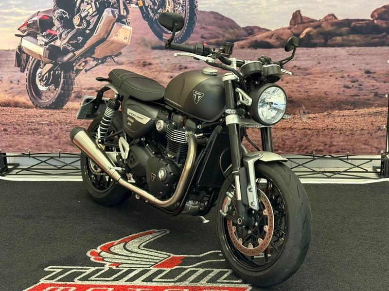 TRIUMPH SPEED TWIN