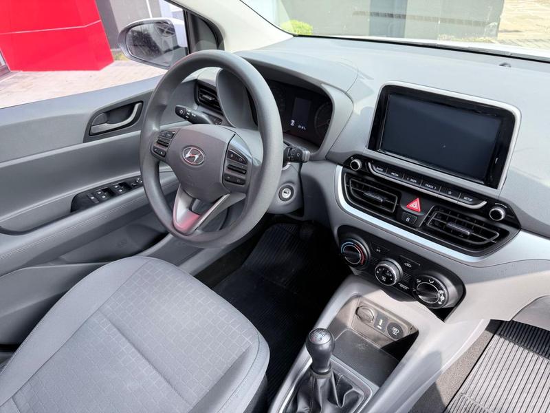 Hyundai HB20S 1.0 Confort Plus 12V Flex 4P Manual - foto 12