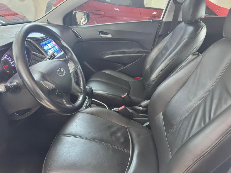 Hyundai HB20S 1.6 Comfort Plus 16V Flex 4P Automático - foto 5