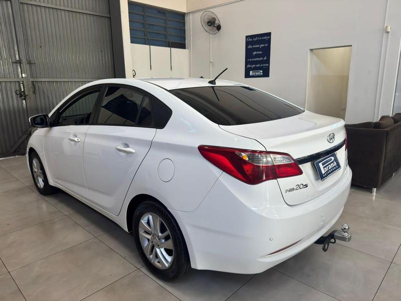 Hyundai HB20S 1.6 Comfort Plus 16V Flex 4P Automático - foto 7