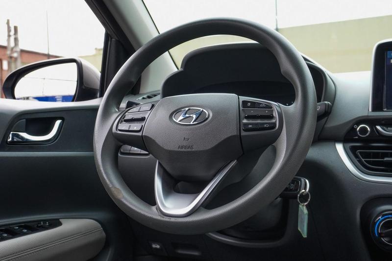 Hyundai HB20S Limited 1.0 Flex 12V Mec - foto 13