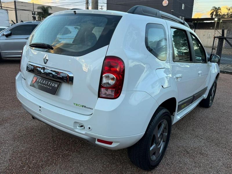 Renault Duster 2.0 D 4x2a - foto 6