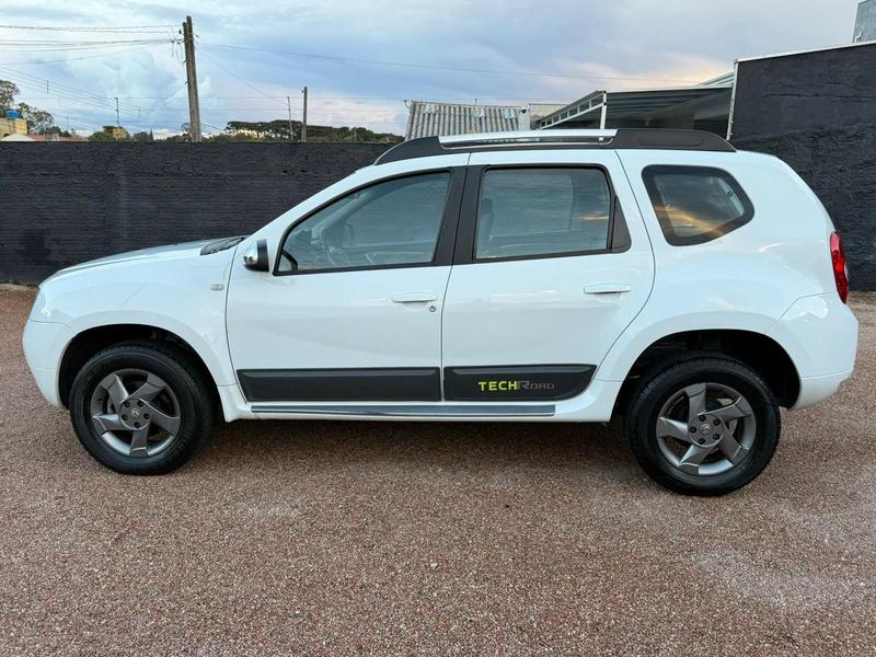Renault Duster 2.0 D 4x2a - foto 4