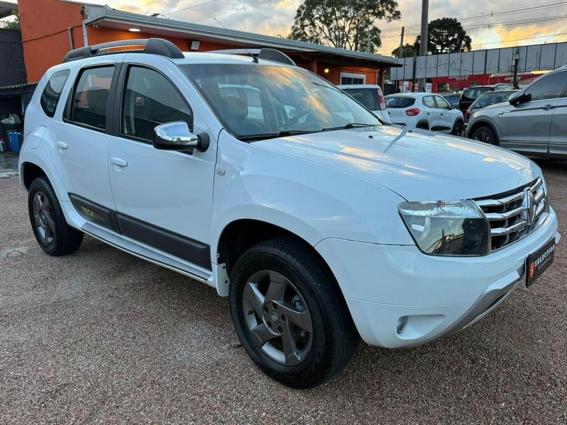 Renault Duster 2.0 D 4x2a - foto 8