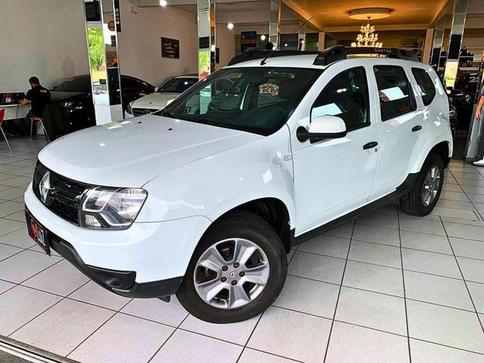 RENAULT DUSTER 16 A CVT