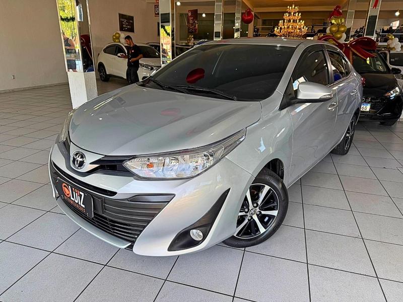 TOYOTA YARIS SA XL15LIVE