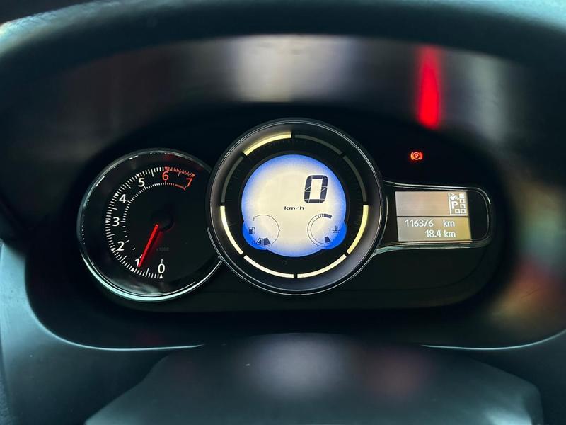 Renault Fluence, Sedan Privilege 2.0 - foto 14