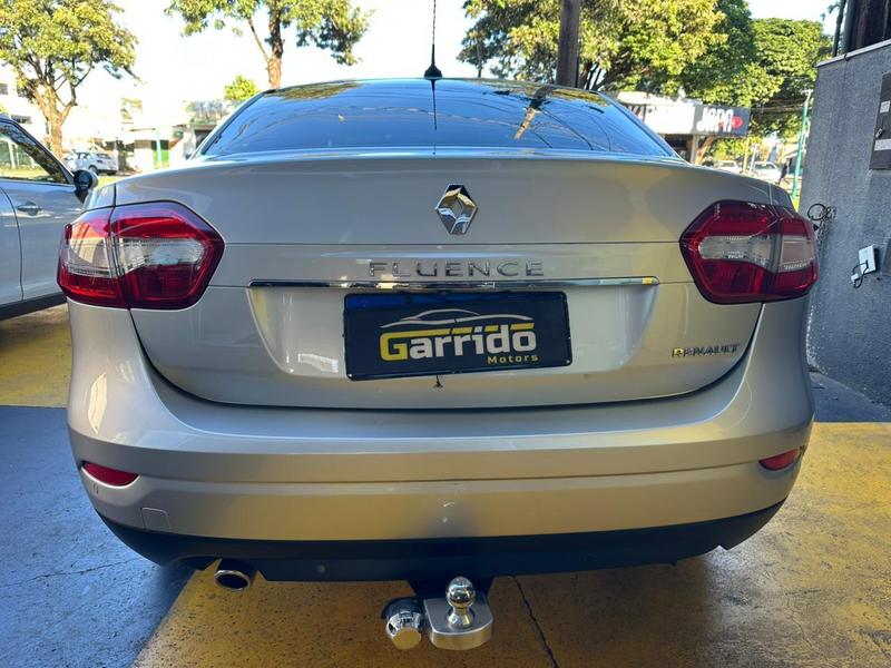 Renault Fluence, Sedan Privilege 2.0 - foto 6