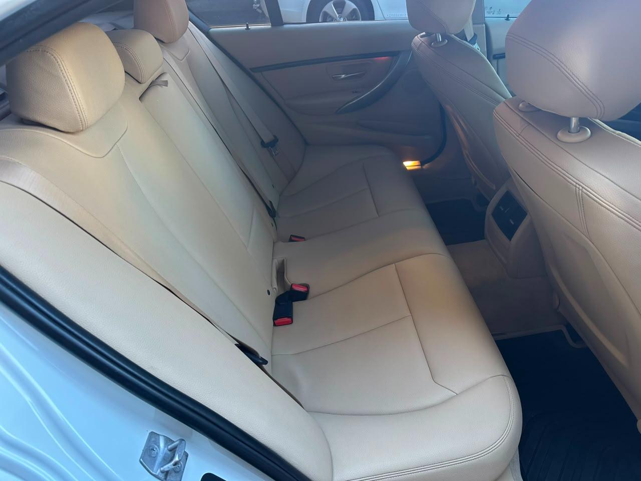 BMW 320i, 2.0 16v turbo active flex 4p automatico, 2016