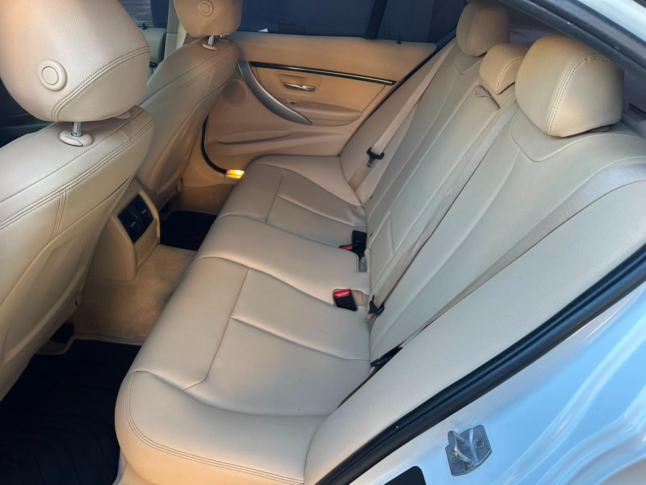 BMW 320i, 2.0 16v turbo active flex 4p automatico, 2016