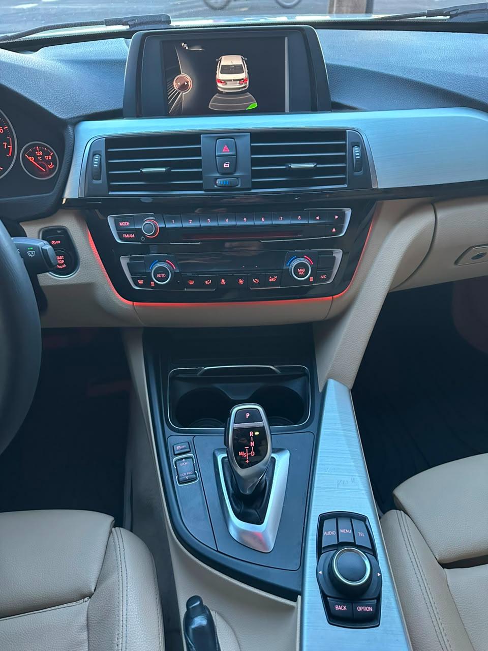 BMW 320i, 2.0 16v turbo active flex 4p automatico, 2016