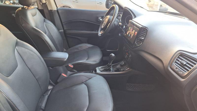 Jeep Compass Longitude 2.0 4X4 Dies. 16V Automático - foto 16