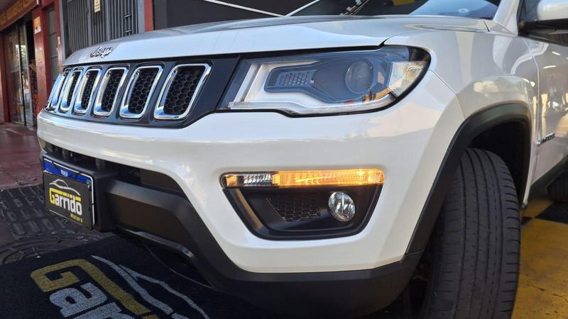 Jeep Compass Longitude 2.0 4X4 Dies. 16V Automático - foto 8