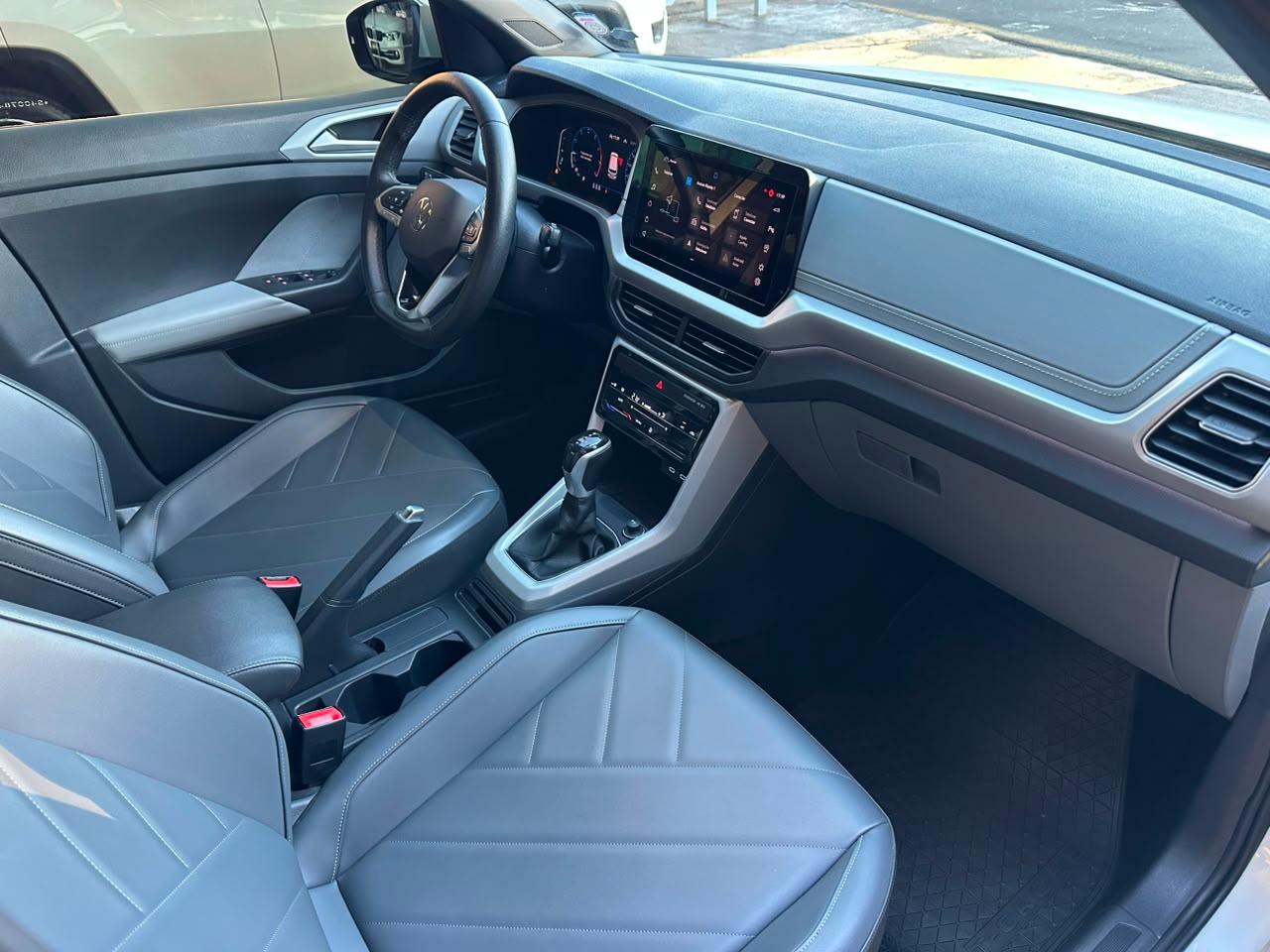 VOLKSWAGEN , t cross comfortline tsi at, 2025