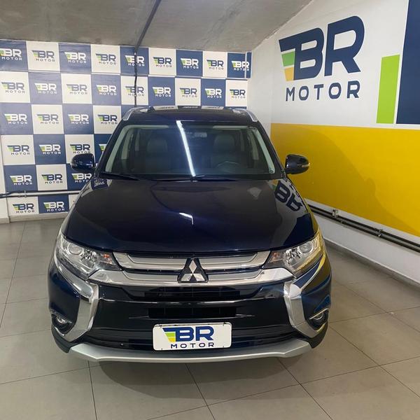 MITSUBISHI OUTLANDER 2.0 COMFORT 7 LUGARES AUT