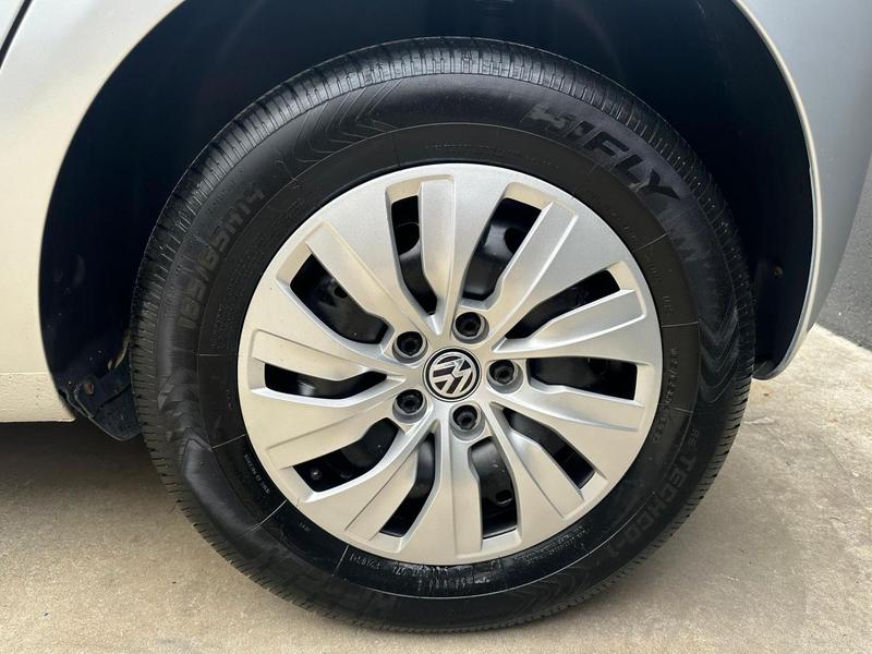 Volkswagen Fox 1.0 Bluemotion Gii - foto 17
