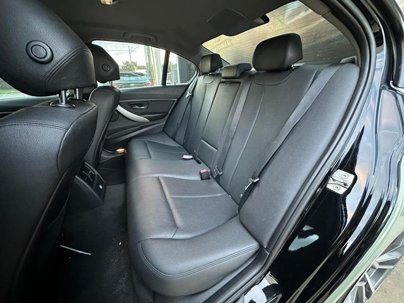 BMW 320i 3b 11 - foto 11