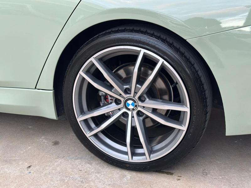 BMW 320i 3b 11 - foto 10