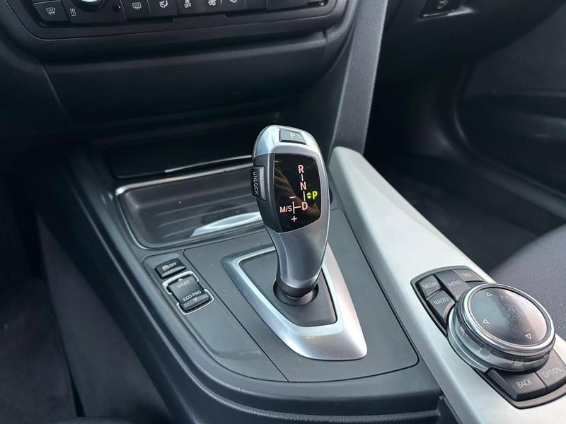 BMW 320i 3b 11 - foto 16