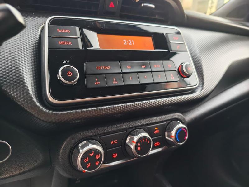 Nissan Kicks S CVT - foto 17