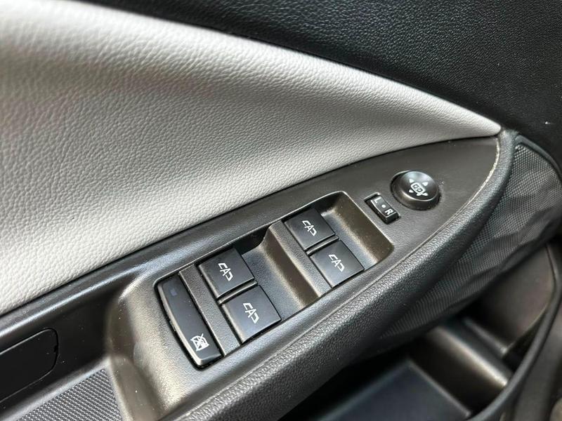 Chevrolet Onix Plus 10tat - foto 17