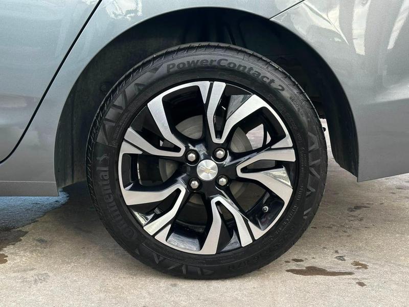 Chevrolet Onix Plus 10tat - foto 10