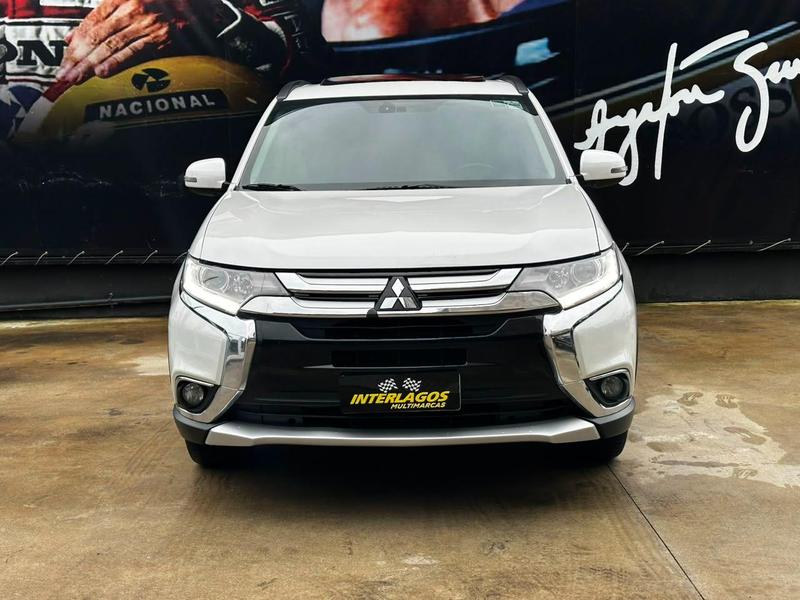 Mitsubishi Outlander 2.0 - foto 3