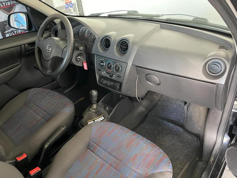 Chevrolet Celta Hatch Spirit 1.0 Vhc 8V 2P - foto 8