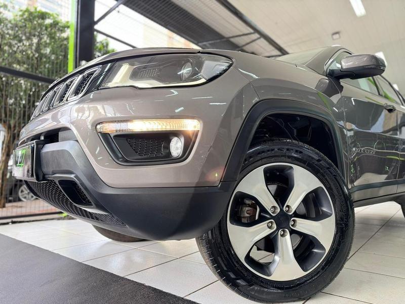 Jeep Compass Longitude 2.0 4X4 Dies 16V Automático - foto 15