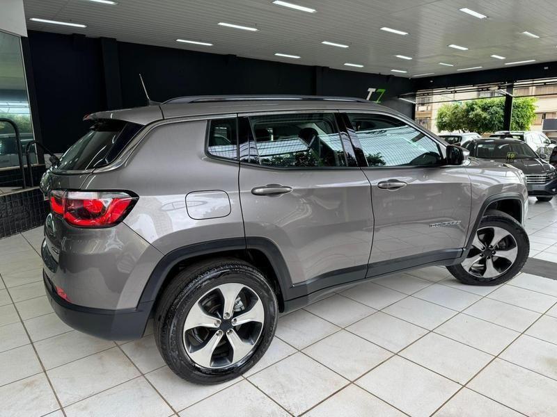 Jeep Compass Longitude 2.0 4X4 Dies 16V Automático - foto 6