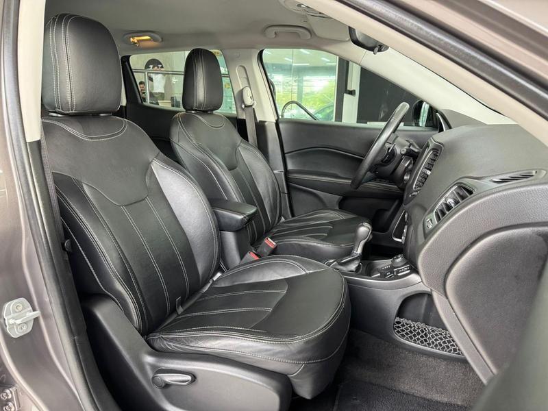 Jeep Compass Longitude 2.0 4X4 Dies 16V Automático - foto 12