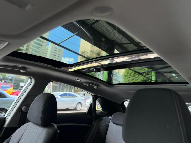 Hyundai i30 1.8 - foto 14