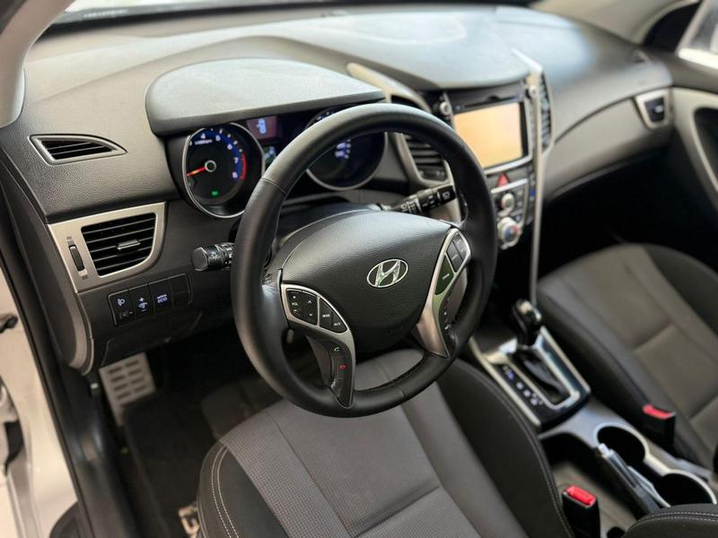Hyundai i30 1.8 - foto 7