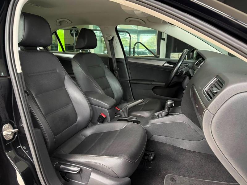 Volkswagen Jetta Comfortline 1.4 TSI 16V 4P Automático - foto 12