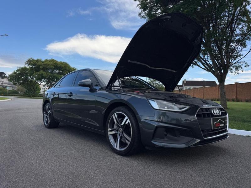Audi A4 2.0 TFSI - foto 12