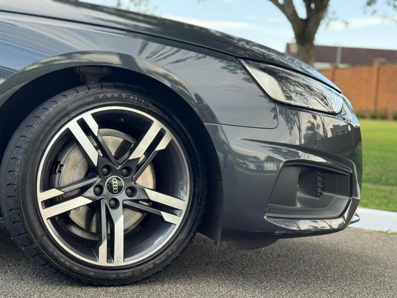 Audi A4 2.0 TFSI - foto 13