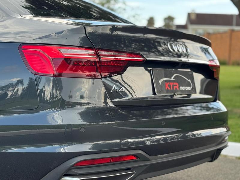 Audi A4 2.0 TFSI - foto 14