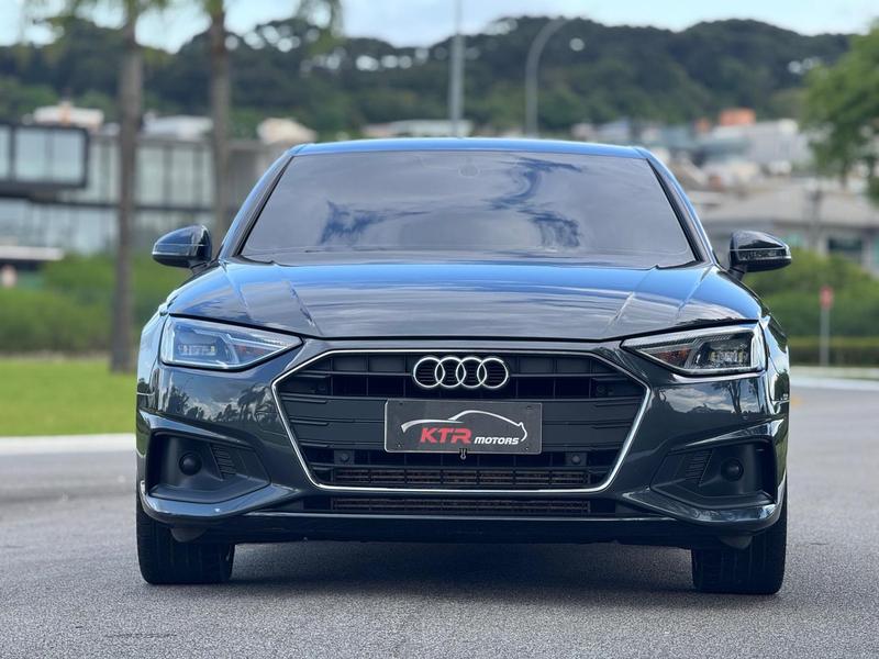 Audi A4 2.0 TFSI - foto 2