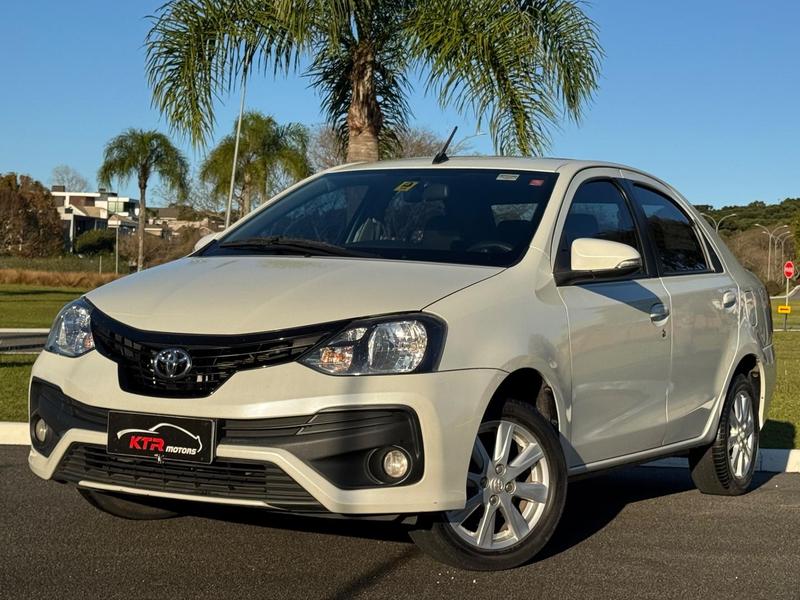 Toyota Etios 2020 à venda